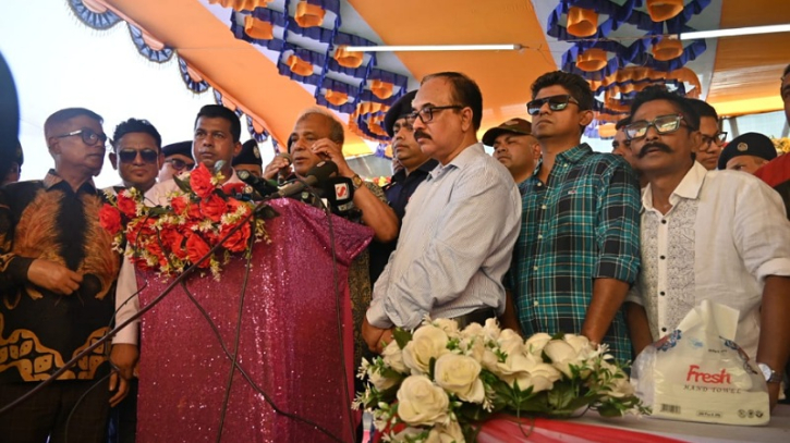 বাংলাদেশের সম্প্রীতির উদাহরণ কোথাও নেই: স্বরাষ্ট্র উপদেষ্টা