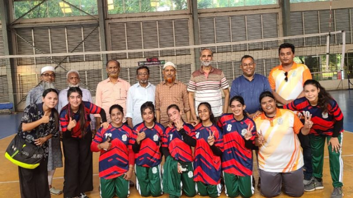 জাতীয় পর্যায়ে মেয়েদের ভলিবলে চ্যাম্পিয়ন নারায়ণগঞ্জ কলেজ