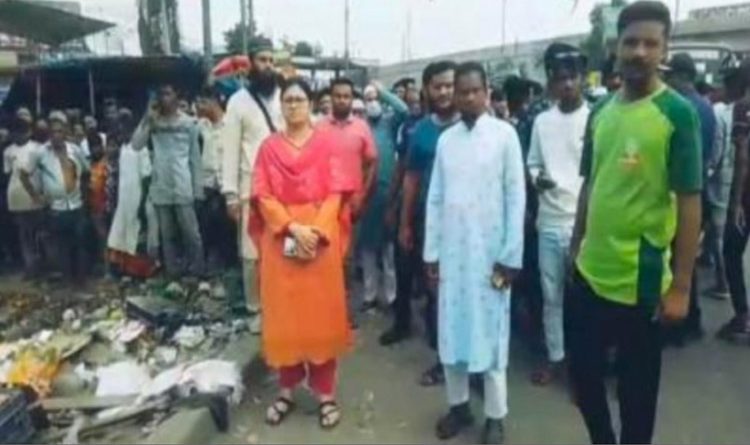 সোনারগাঁয়ে ঢাকা-চট্টগ্রাম মহাসড়কে অবৈধ স্থাপনা উচ্ছেদ অভিযান