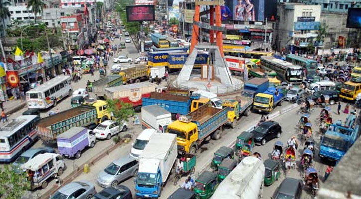 পরীক্ষার প্রথম দিনে যানজট ও বাড়তি ভাড়ার অভিযোগ শিক্ষার্থীদের