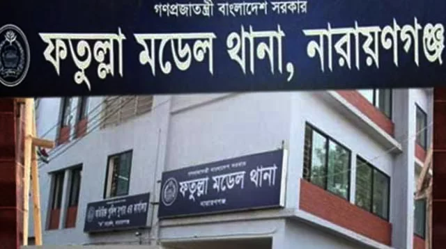 হামলা করতে এসে নিজেদের অস্ত্রে জখম হয়ে থানায় মামলা