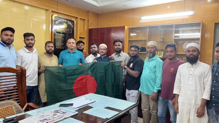 সদর ও ফতুল্লা থানার ওসির সঙ্গে এনসিপি নেতাদের সৌজন্য সাক্ষাৎ