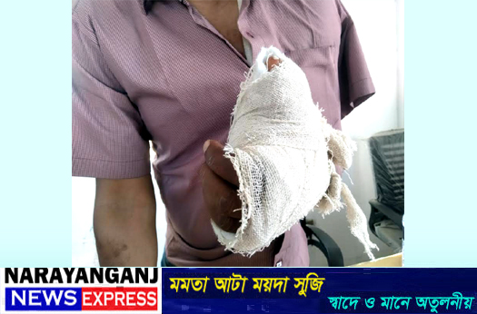 বন্দরে কুপিয়ে অর্ধলক্ষ টাকা লুট, ছিনতাইকারি আটক