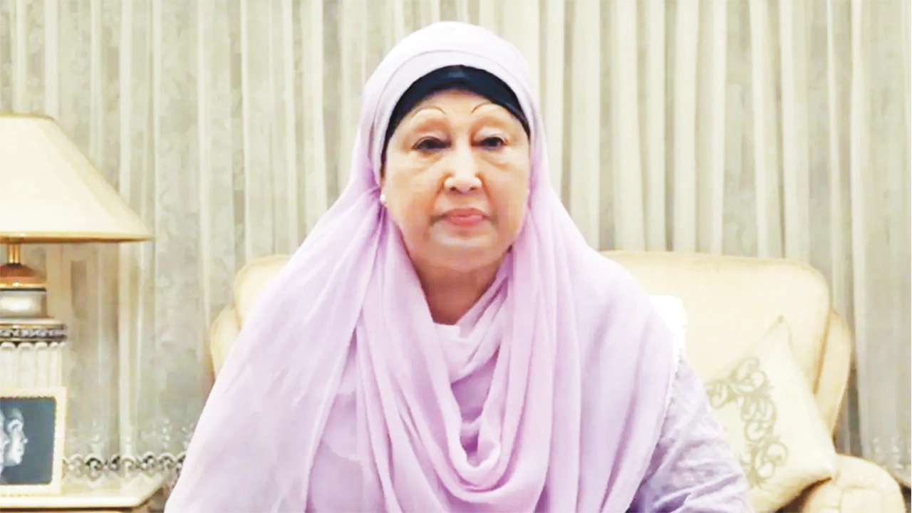 চিকিৎসকদের অনুমতি পেলে কাল লন্ডন যাবেন খালেদা জিয়া