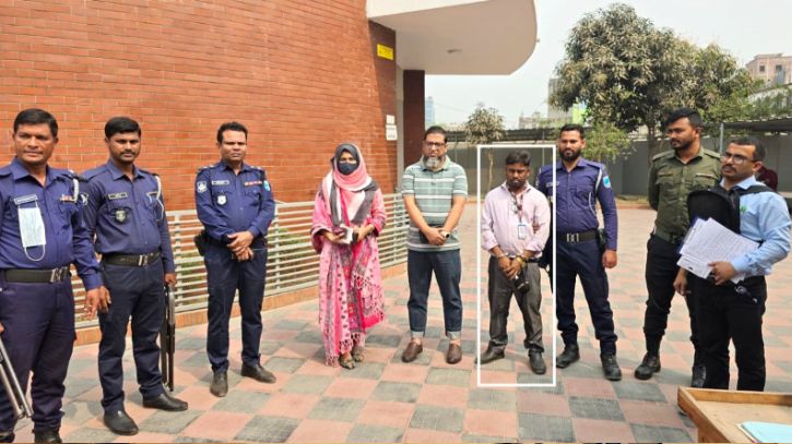 পাসপোর্ট অফিসে মোবাইল কোর্টে ভুয়া সাংবাদিকের কারাদণ্ড ও জরিমানা