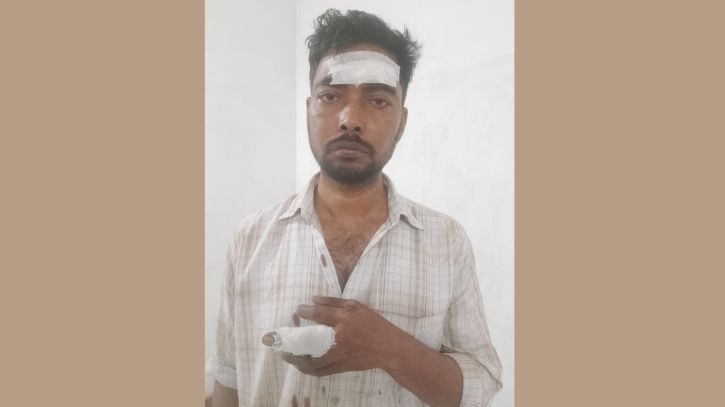 বন্দরে চাঁদা না পেয়ে ভাঙারি ব্যবসায়ীকে কুপিয়ে জখম