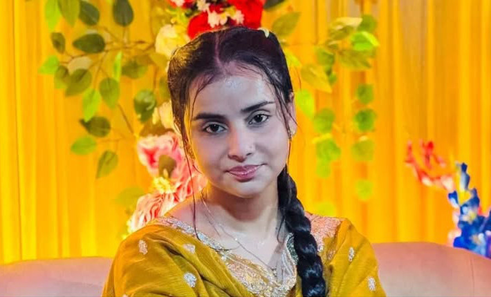 আড়াইহাজারে পারিবারিক কলহের জেরে বাবার বাড়িতে মেয়ের আত্মহত্যার