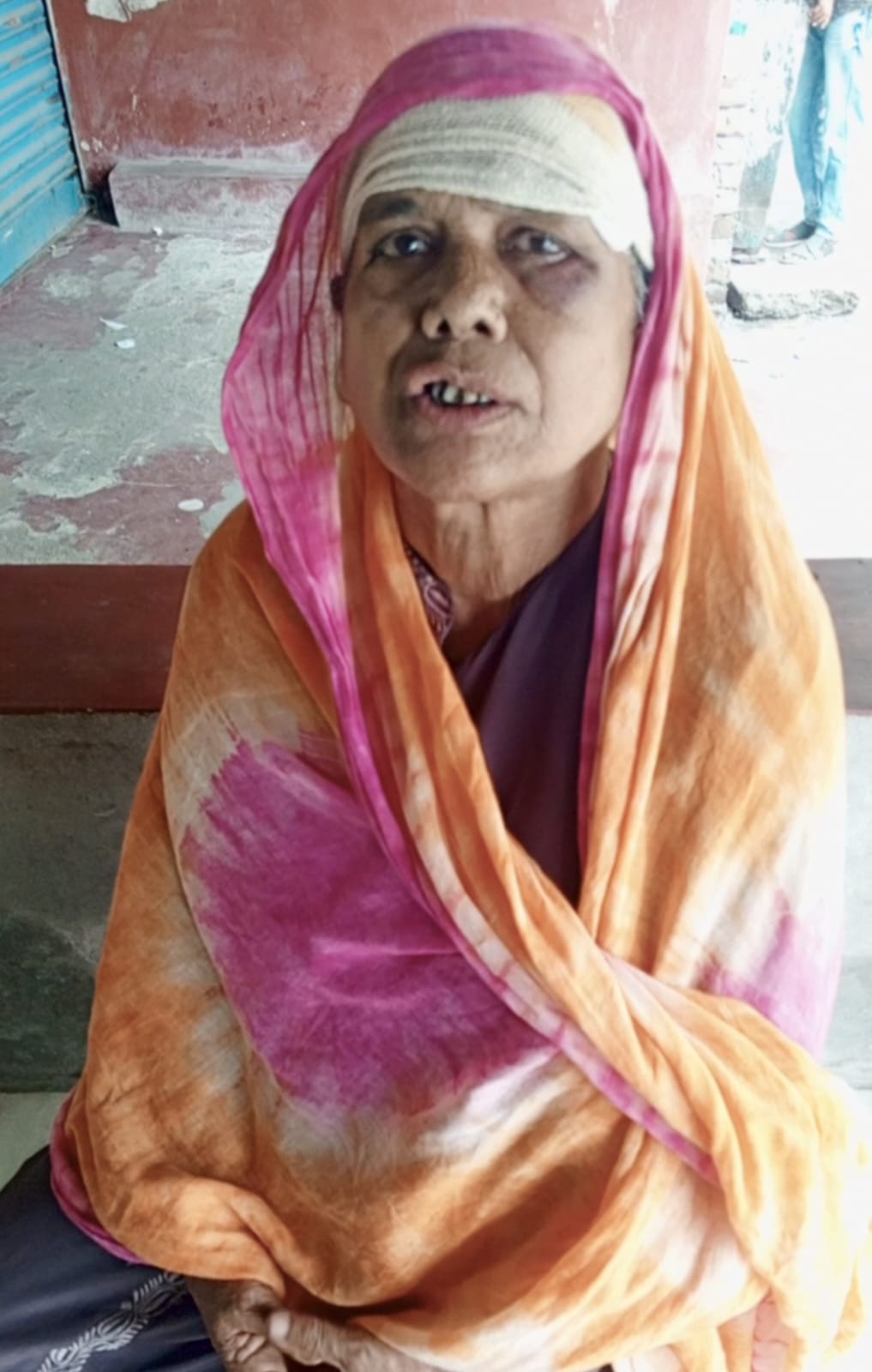 বন্দরে মাদক ব্যাবসায়ী পরিবারের হামলায় মা- ছেলে আহত, থানায় অভিযোগ 