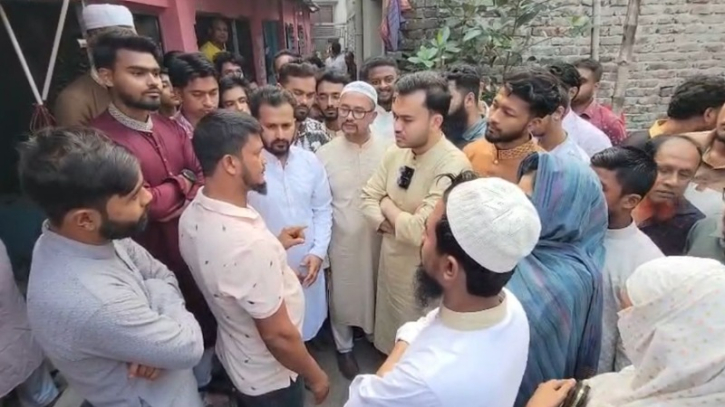 ফতুল্লায় হামলা-ভাঙচুরের ঘটনায় ক্ষতিগ্রস্ত পরিবারের পাশে এনসিপি