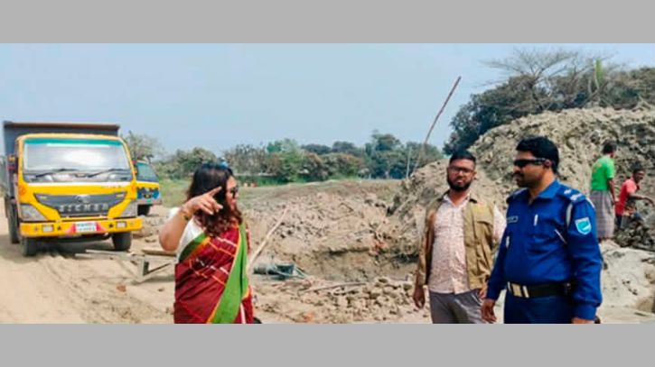 বন্দরে ফসলি জমির মাটি কাটার অপরাধে ভ্রাম্যমান আদালতের জরিমানা