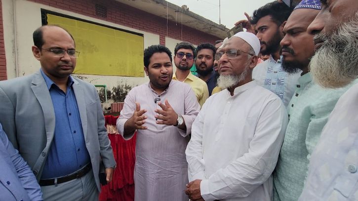 ধলেশ্বরীতে অবৈধ ড্রেজিং, প্রশাসনের হস্তক্ষেপ চান এমপি আল আমিন