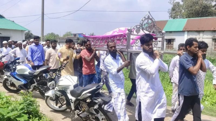 কক্সবাজার যাচ্ছিলেন রূপগঞ্জের ৬ বন্ধু, বাসের ধাক্কায় নিহত ২