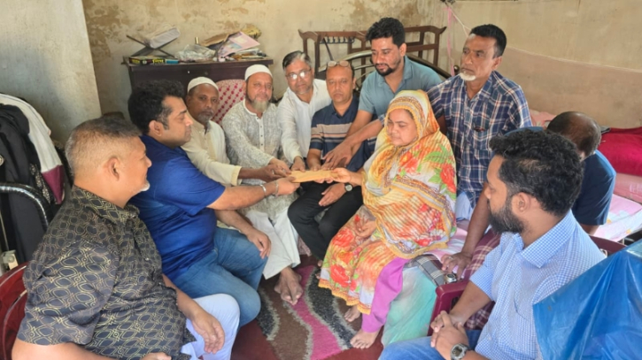 বিএনপির প্রয়াত নেতা বিল্লাল হোসেনের পরিবারের পাশে দাঁড়ালেন এটিএম কামাল