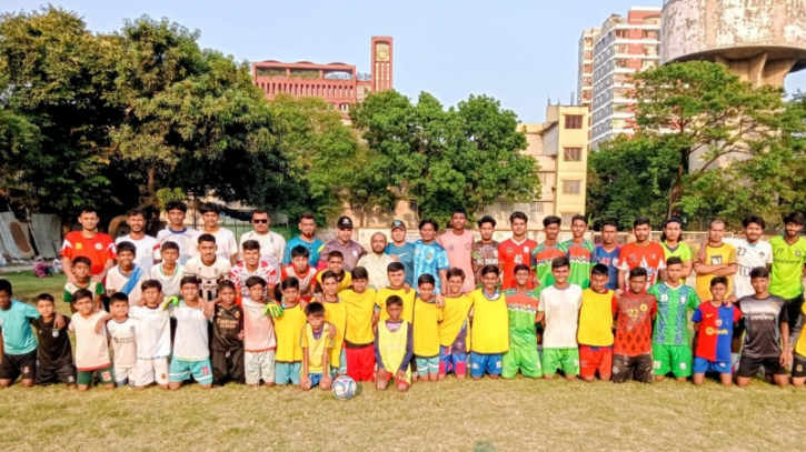 খুদে খেলোয়াড়দের স্বপ্নপূরণে পাশে থাকার অঙ্গীকার দিদার খন্দকারের