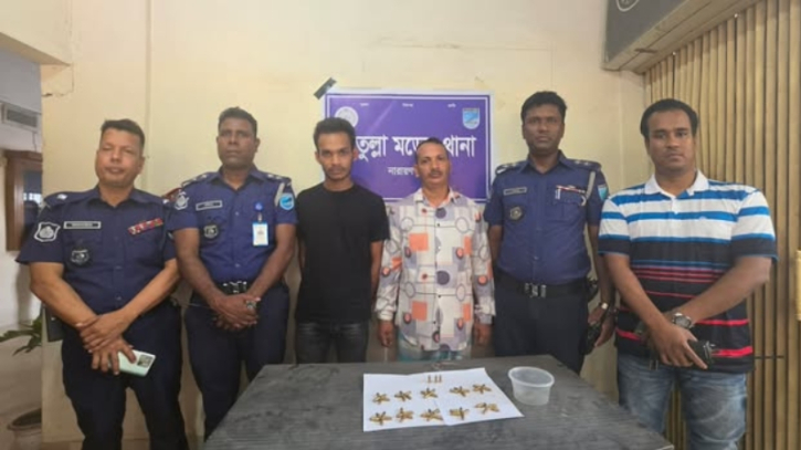 ফতুল্লায় শীর্ষ মাদক ব্যবসায়ী রাজ্জাক ও তার ছেলে গ্রেফতার