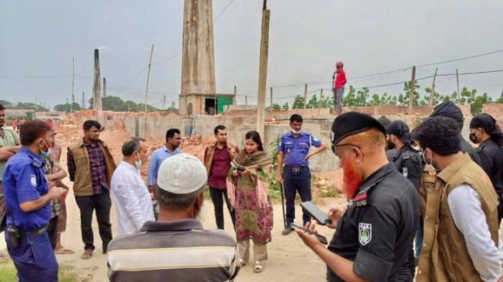ফতুল্লার বক্তাবলীতে অবৈধ ইটভাটায় অভিযান, জরিমানা ১ লাখ ২০ হাজার টাকা