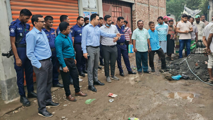 আড়াইহাজরে ৬০‌টি বা‌ড়ির অবৈধ গ্যাস সংযোগ বিচ্ছিন্ন, ১ লাখ টাকা জরিমানা