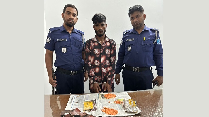 সোনারগাঁয়ে ৪৩০ পিস ইয়াবাসহ মাদক ব্যবসায়ী আটক