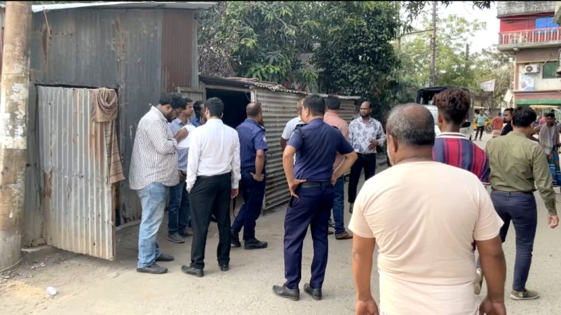 সিদ্ধিরগঞ্জে ১১০০ লিটারের বেশি জ্বালানি তেল উদ্ধার