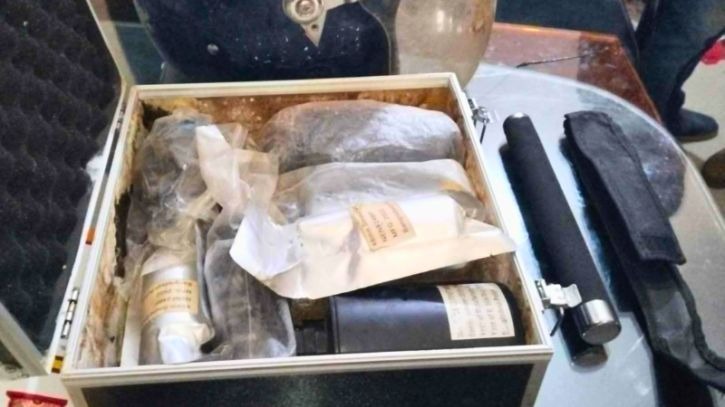 সোনারগাঁ থেকে লুট হওয়া ৭ সাউন্ড গ্রেনেড সোনারগাঁ থেকে উদ্ধার