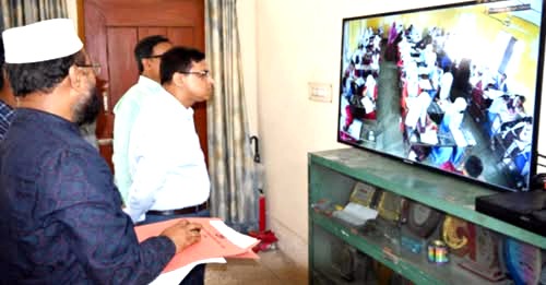 সোনারগাঁয়ের কাঁচপুরে এসএসসি পরিক্ষার বিভিন্ন কেন্দ্র পরিদর্শন করেন ডিসি