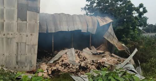 বন্দরে তুলা কারখানায় ভয়াবহ অগ্নিকাণ্ড : কাঁচা তুলা ও যন্ত্রপাতি পুড়ে ছাই