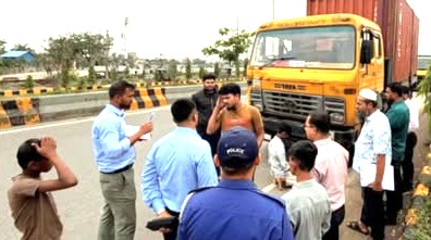 রায়ণগঞ্জে শব্দদূষণ প্রতিরোধে ভ্রাম্যমাণ আদালতের অভিযান, ৪ চালককে জরিমানা