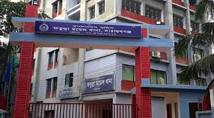 ফতুল্লায় থানা থেকে ৪ মাদক ব্যবসায়ীকে টাকার বিনিময়ে ছেড়ে দেওয়ার অভিযোগ