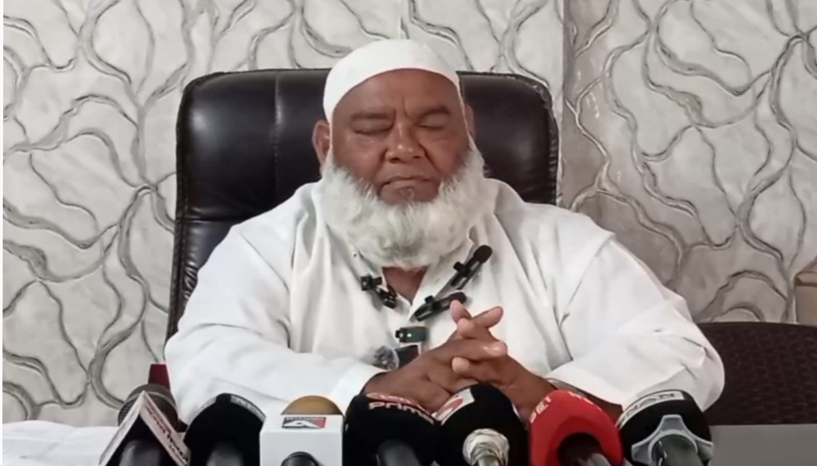 সংবাদ সম্মেলনের নামে ‘কৌশলে’ প্রার্থী হওয়ার ঘোষণা ‘বিতর্কিত’ আলী হোসেনের 