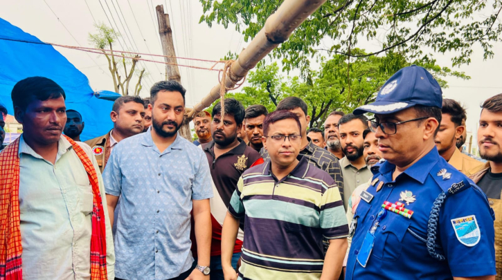 সড়কে পশু রেখে যানজট সৃষ্টি করলে হাট ইজারাদার ও সংশ্লিষ্টদের বিরুদ্ধে কঠোর ব্যবস্থা : ডিসি