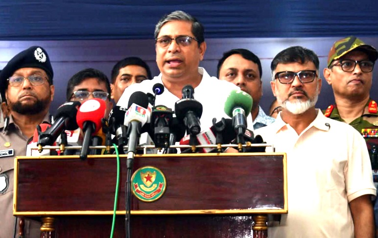 পশুর হাটের সার্বিক পরিবেশ এখন পর্যন্ত সন্তোষজনক রয়েছে : স্থানীয় সরকার প্রতিমন্ত্রী