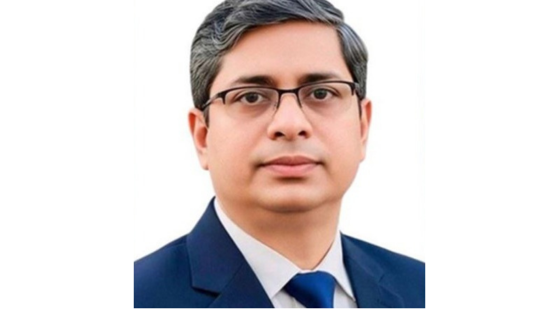 সাবেক উপদেষ্টা আসিফ মাহমুদ সজিব ভূঁইয়া সচিবের স্বাক্ষর ছাড়াই ফাইল পাস করেছেন : স্থানীয় সরকার প্রতিমন্ত্রী