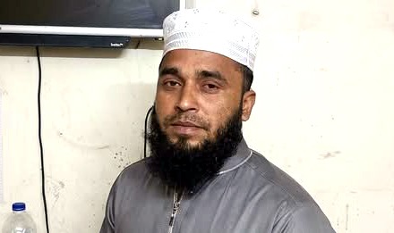 রূপগঞ্জে শিশুকে ধর্ষণের চেষ্টার অভিযোগে মাদ্রাসার শিক্ষক গ্রেফতার