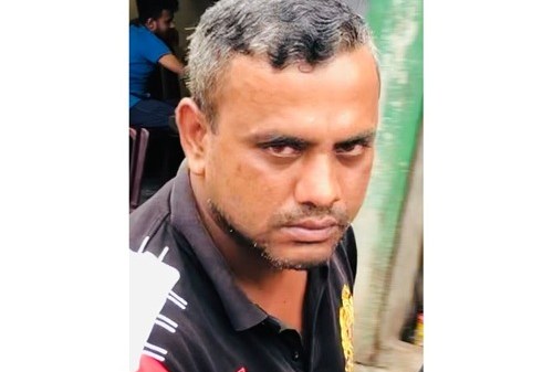 ফতুল্লায় পুলিশ পরিচয়ে ছিনতাইয়ের অভিযোগ: চিহ্নিত সোর্স সাদ্দাম প্রশাসনের নজরদারীতে, দ্রুত গ্রেপ্তারের দাবি