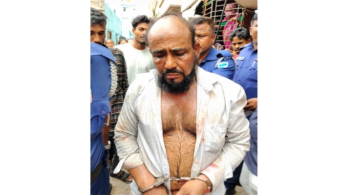 বন্দরে গৃহবধূকে হত্যাচেষ্টা ও দুর্ধর্ষ লুটের ৩ দিন পর সেই গ্রিল মিস্ত্রি আক্তার গ্রেপ্তার