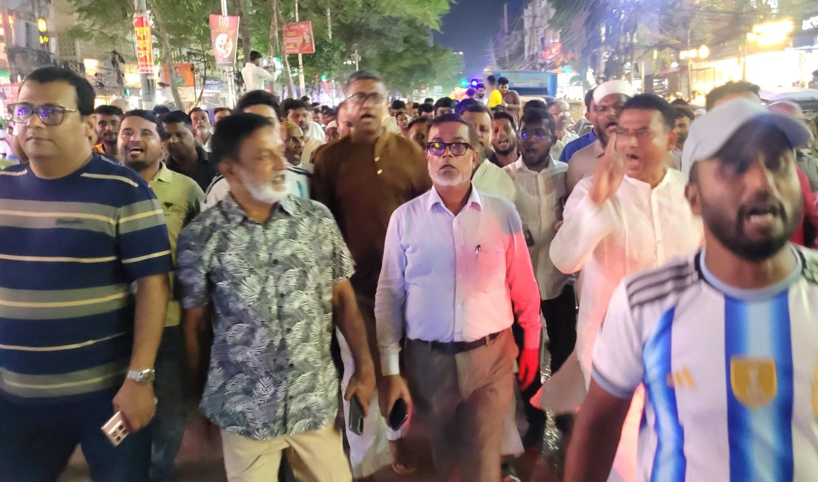 নিষিদ্ধ ঘোষিত আওয়ামী লীগ নেতাকর্মীদের মাধ্যমে রাষ্ট্র ও আইনের বিরুদ্ধে অবস্থান নিয়েছে : সাখাওয়াত
