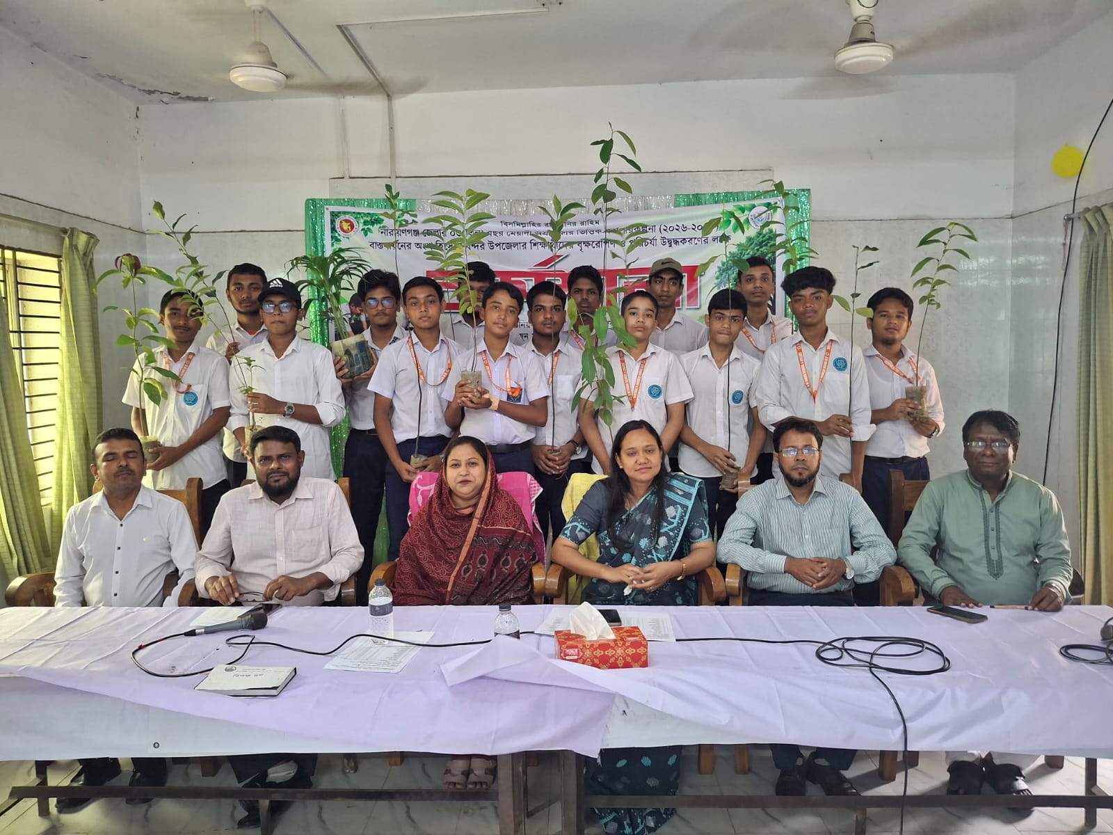 বন্দরে শিক্ষার্থীদের নিয়ে বৃক্ষ রোপণ কর্মশালা অনুষ্ঠিত