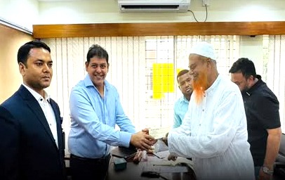 রূপগঞ্জে উন্নয়নমূলক কাজে সরকারি অর্থ, চেক ও চাল বিতরণে দিপু ভূঁইয়া