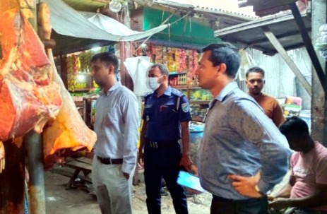 সোনারগাঁয়ে মূল্য তালিকা প্রদর্শন না করায় মাংস ব্যবসায়ীকে জরিমানা