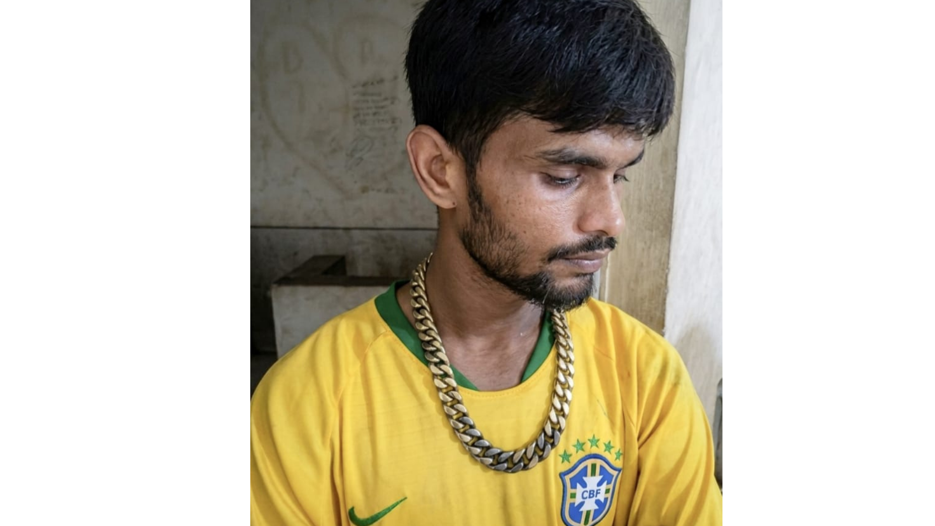 বন্দরে পুলিশকে কুপিয়ে অস্ত্র লুট মামলার আসামি ও চিহ্নিত ছিনতাইকারী মানিক গ্রেফতার