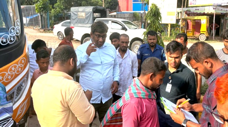 নারায়ণগঞ্জ সদরে শব্দ দূষণ নিয়ন্ত্রণে অভিযান , ৪ যানবাহনকে জরিমানা
