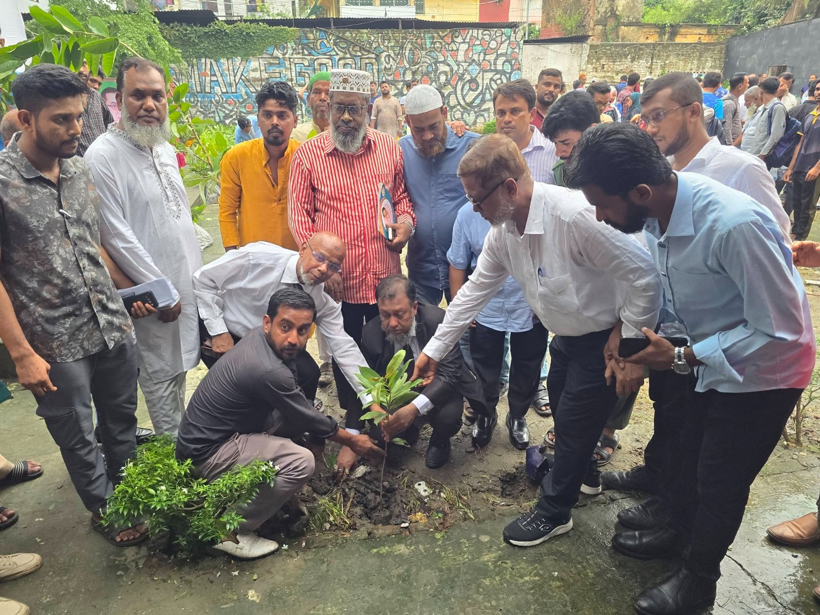 নারায়ণগঞ্জ মহানগর বিএনপির বৃক্ষরোপণ কর্মসূচি