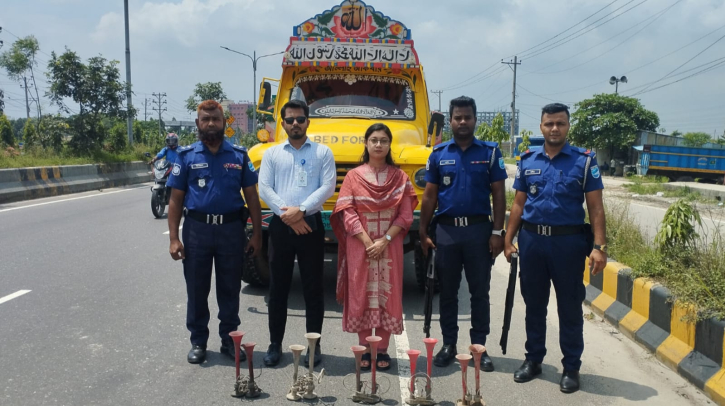 নারায়ণগঞ্জে শব্দ দূষণে ৫ যানবাহনকে জরিমানা
