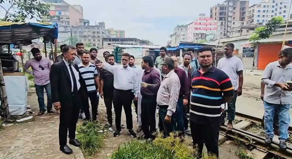 শহরে হকার পূনর্বাসনের উদ্যোগ নাসিকের : সম্ভাব্য স্থান পরিদর্শনে প্রশাসক