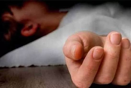 দেওভোগে দেরি করে বাসায় ফেরায় রাগে ছেলেকে গলাটিপে হত্যা : মা আটক