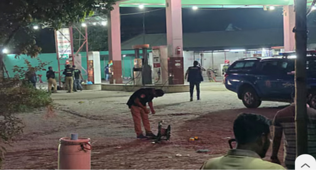 সোনারগাঁয়ে তালাবদ্ধ ব্যাগ ঘিরে বোমা আতঙ্ক, মিলল কাপড় চোপড়