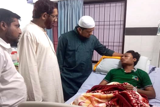 তোলারাম কলেজের ঘটনায় আহতদের দেখতে হাসপাতালে জামায়াত নেতা আবদুল জব্বার