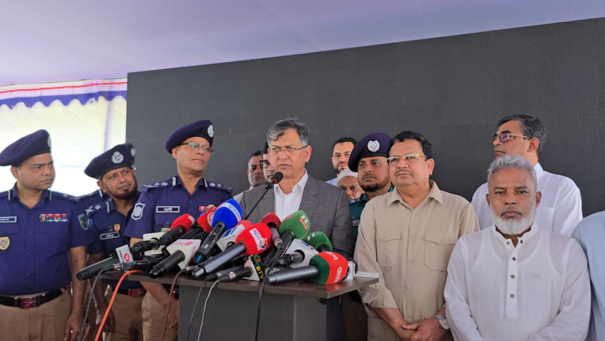 ঢাকা-চট্টগ্রাম মহাসড়কে এআই ‘অটো ফাইন সিস্টেম, কমবে চাঁদাবাজি : স্বরাষ্ট্রমন্ত্রী
