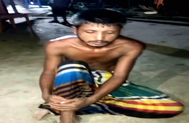 সোনারগাঁয়ে মসজিদে কোরআন অবমাননার অভিযোগে যুবক আটক