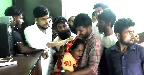 ফতুল্লায় স্ত্রীকে জবাই করতে ব্যর্থ হয়ে গলায় ফাঁস দিয়ে স্বামীর আত্মহত্যা